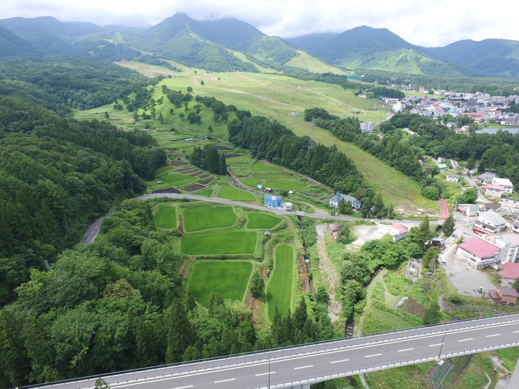 Lodge Yuki Otari Exterior photo